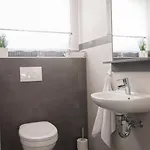 Komfortable Apartment-wohnung Vendégház