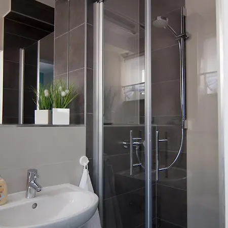 Komfortable Apartment-wohnung 招待所