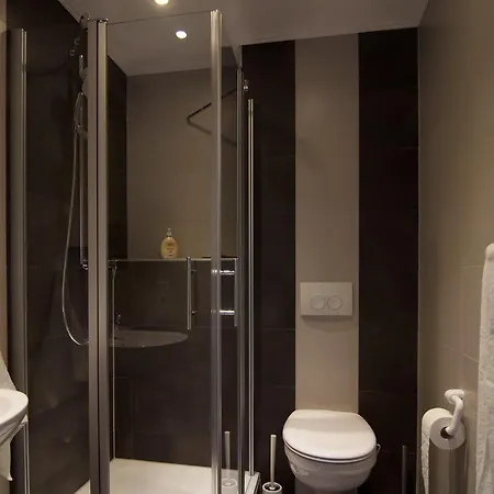 Komfortable Apartment-wohnung 4* フルダ